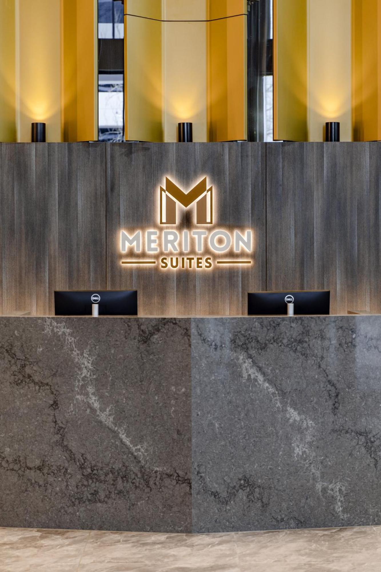 Meriton Suites キャンベラ エクステリア 写真 Meriton Suites