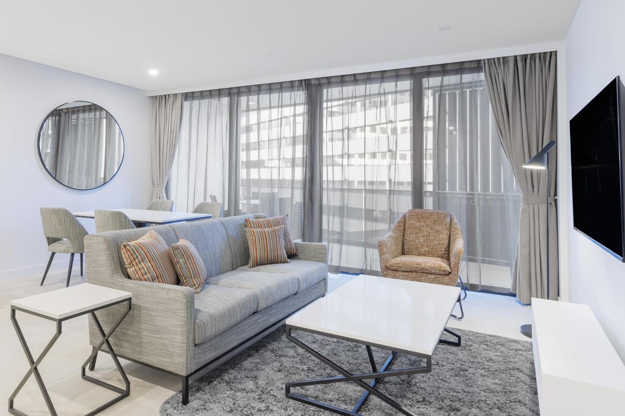 Meriton Suites キャンベラ エクステリア 写真 The interior of a typical apartment