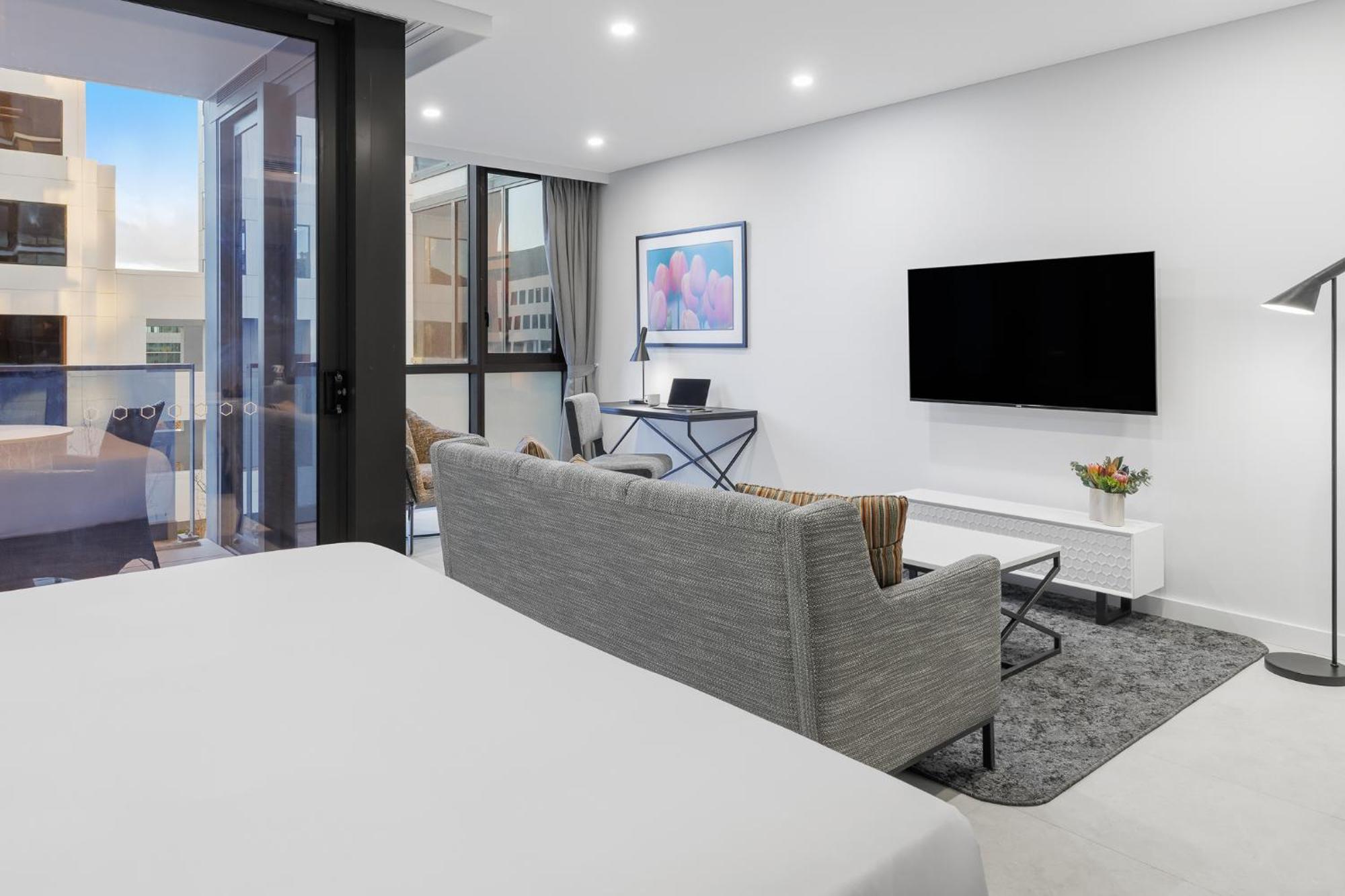 Meriton Suites キャンベラ エクステリア 写真 The interior of a typical apartment